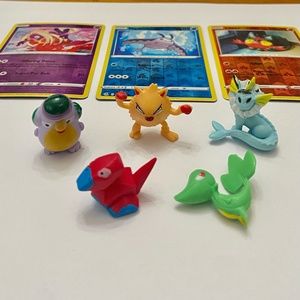 Lot (D): 3 Pokemon Reverse Holo Cards and 5 Pokemon Figures